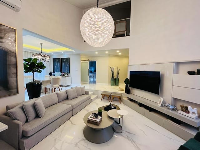 Casa com 600m² 3 quartos e 5 banheiros, à venda, no bairro Jardim Fazenda Rincão em Arujá