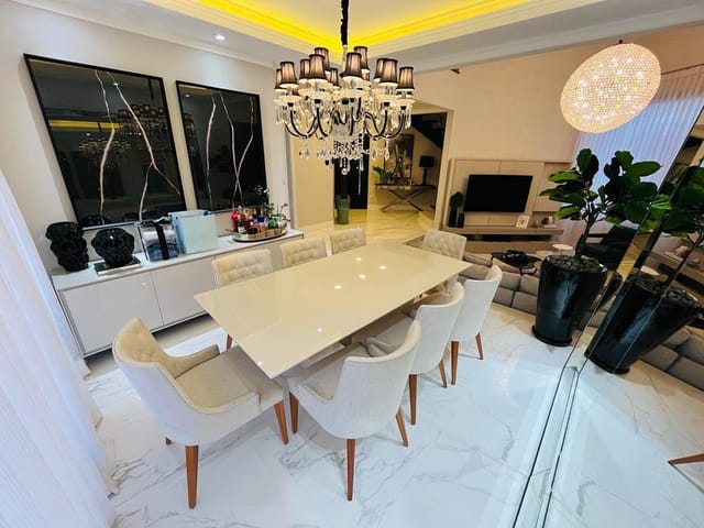 Casa com 600m² 3 quartos e 5 banheiros, à venda, no bairro Jardim Fazenda Rincão em Arujá