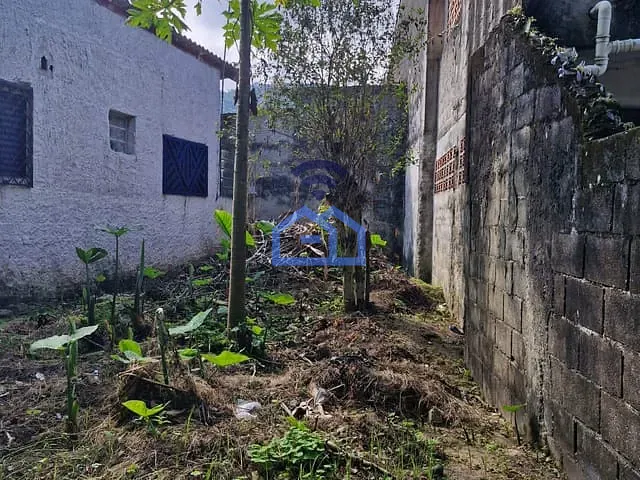 Casa com 334m² 2 quartos e 2 banheiros, à venda, no bairro Rio do Ouro em Caraguatatuba