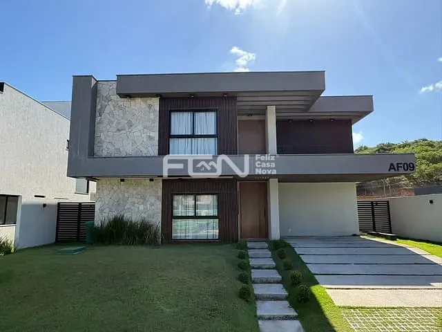 Casa com 472m² 4 quartos e 6 banheiros, à venda, no bairro Alphaville (Abrantes) em Camaçari