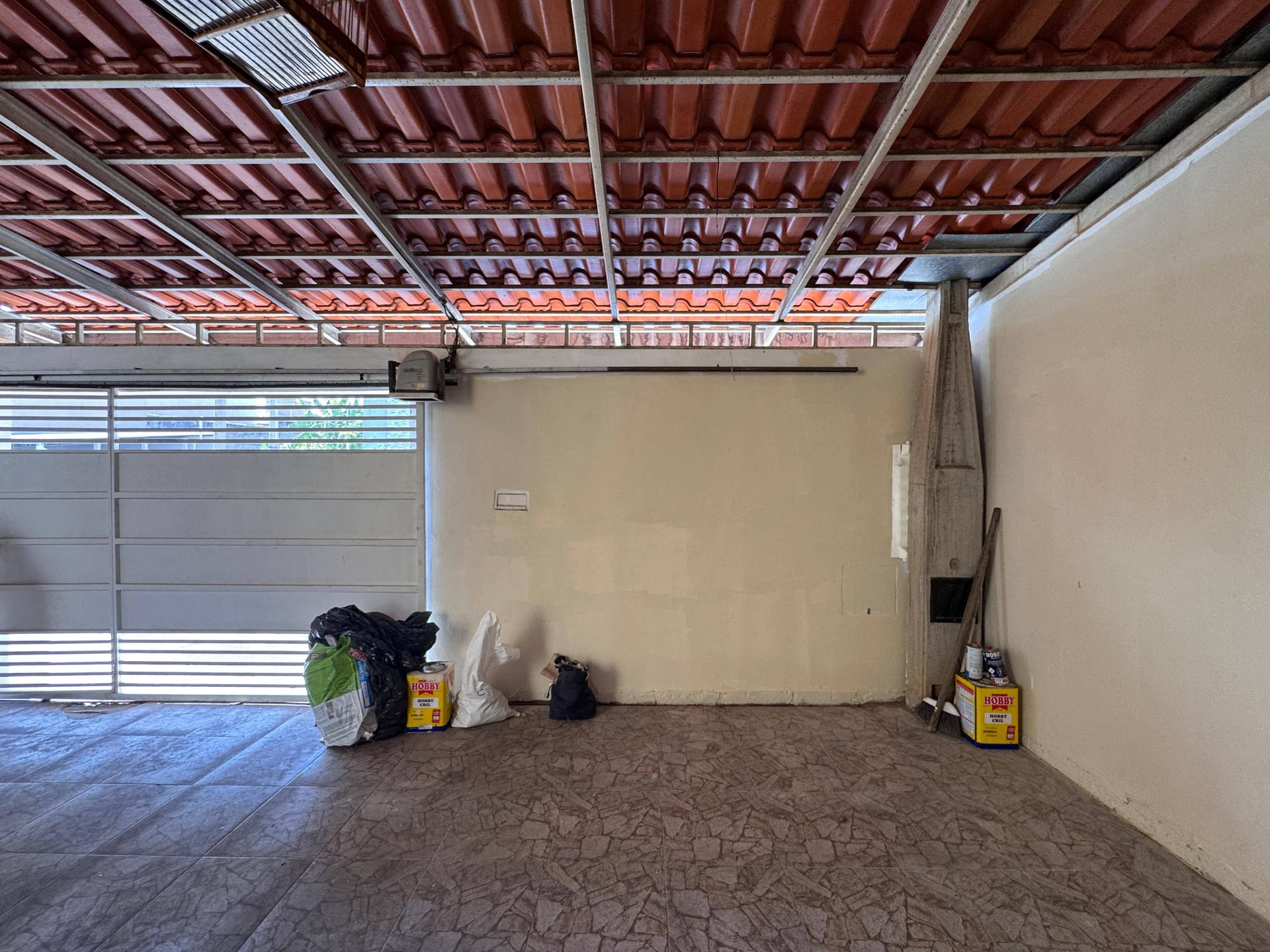 Casa para alugar com 2 quartos, 100m² - Foto 2