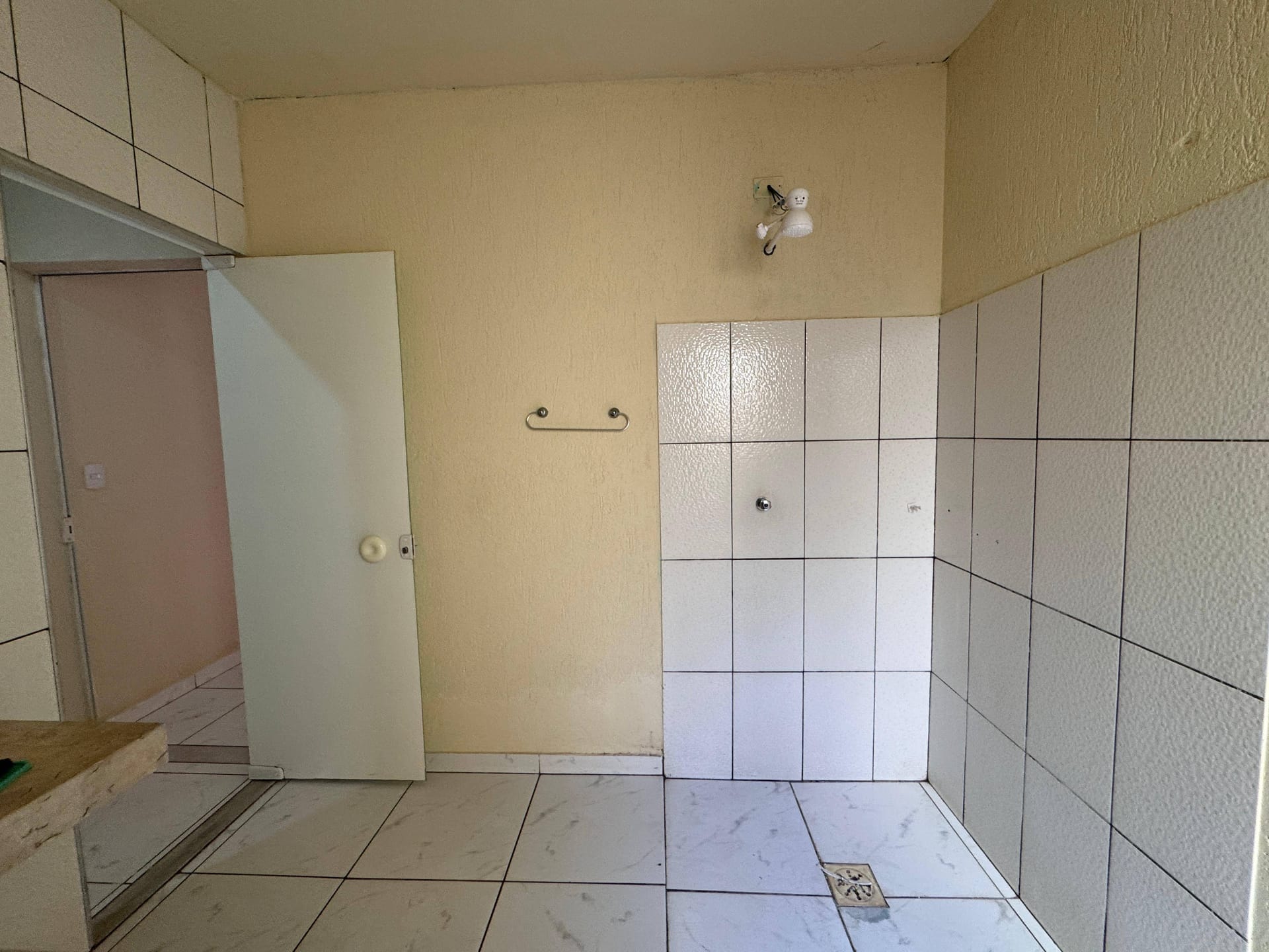 Casa para alugar com 2 quartos, 100m² - Foto 12