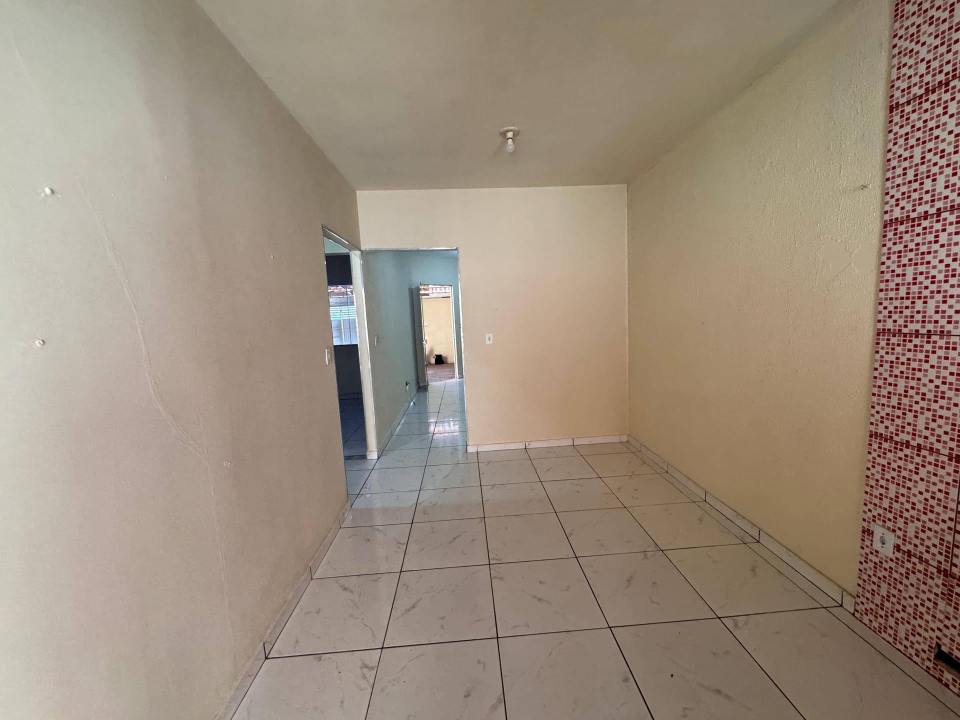 Casa para alugar com 2 quartos, 100m² - Foto 22