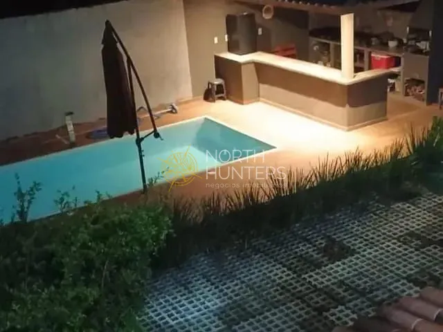 Casa com 130m² 4 quartos e 3 banheiros, à venda, no bairro Espinheiros em Joinville