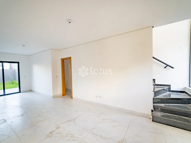 Casa com 150m² 2 quartos e 3 banheiros, à venda, no bairro Villas do Jaguari em Santana de Parnaíba