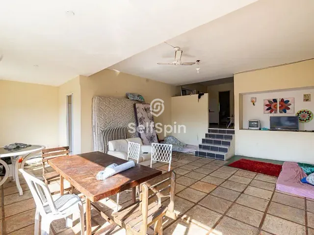 Casa 18 quartos e 9 banheiros, para alugar, no bairro Icaraí em Niterói