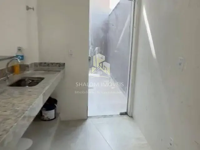 Casa 2 quartos e 1 banheiro, à venda, no bairro Parque Xangri-Lá em Contagem