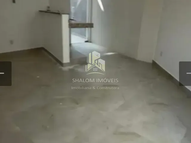Casa 2 quartos e 1 banheiro, à venda, no bairro Parque Xangri-Lá em Contagem