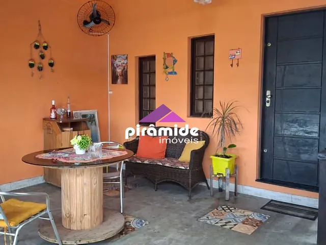 Casa com 322m² 3 quartos e 2 banheiros, à venda, no bairro Massaguaçu em Caraguatatuba