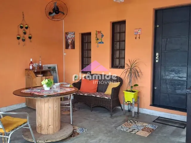 Casa com 322m² 3 quartos e 2 banheiros, à venda, no bairro Massaguaçu em Caraguatatuba