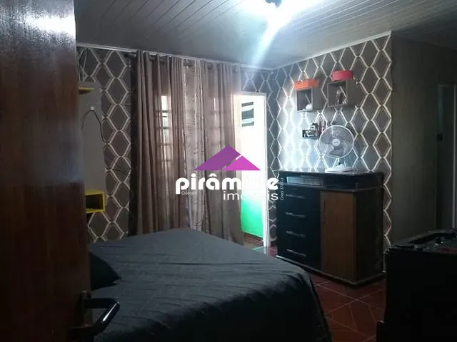 Casa 4 quartos e 2 banheiros, à venda, no bairro Conjunto Residencial Dom Pedro II em São José dos Campos