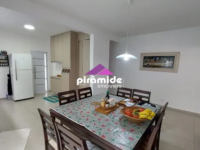 Casa com 140m² 3 quartos e 3 banheiros, à venda, no bairro Loteamento Villa Branca em Jacareí