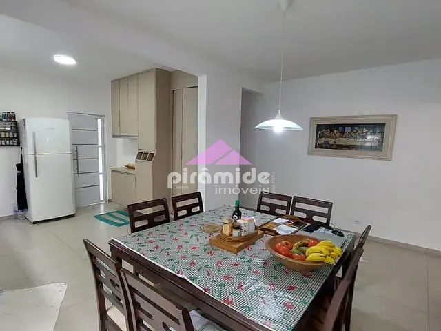 Casa com 140m² 3 quartos e 3 banheiros, à venda, no bairro Loteamento Villa Branca em Jacareí