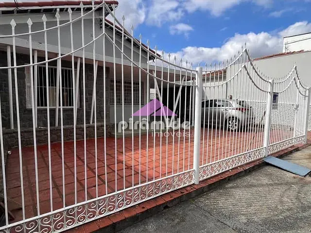 Casa com 240m² 3 quartos e 1 banheiro, para alugar, no bairro Vila Maria em São José dos Campos