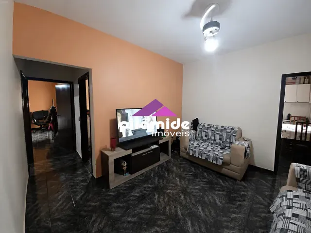 Casa com 210m² 2 quartos e 1 banheiro, à venda, no bairro Jardim Satélite em São José dos Campos