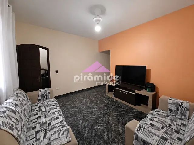 Casa com 210m² 2 quartos e 1 banheiro, à venda, no bairro Jardim Satélite em São José dos Campos