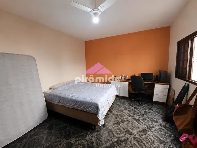 Casa com 210m² 2 quartos e 1 banheiro, à venda, no bairro Jardim Satélite em São José dos Campos