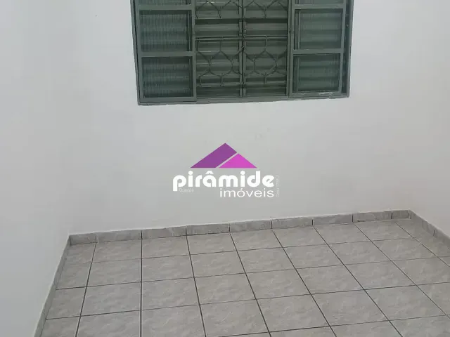 Casa 3 quartos e 1 banheiro, à venda, no bairro Jardim Terras do Sul em São José dos Campos