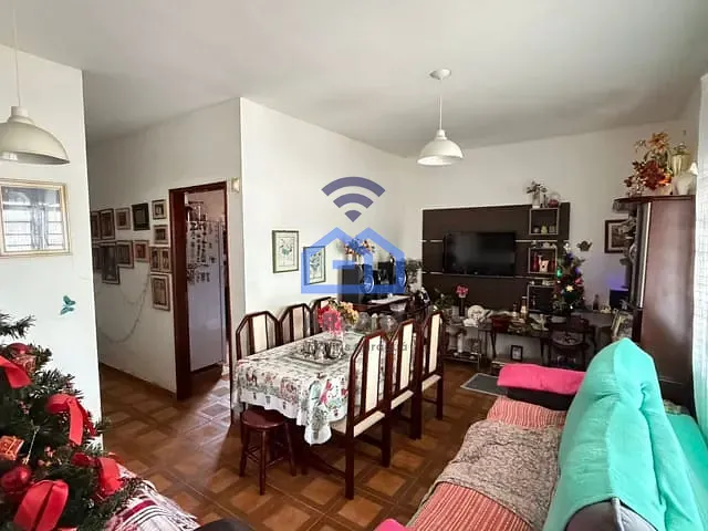 Casa com 286m² 4 quartos e 3 banheiros, à venda, no bairro Indaia em Caraguatatuba
