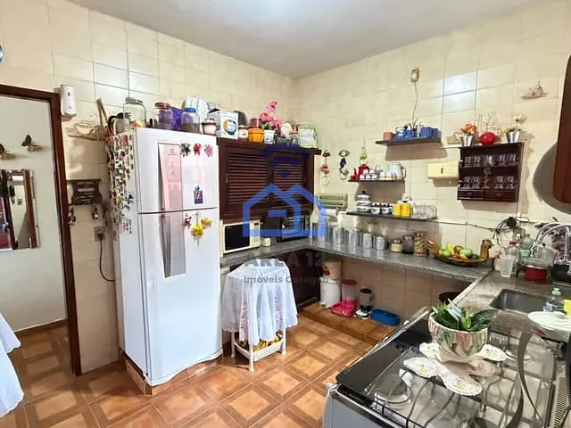 Casa com 286m² 4 quartos e 3 banheiros, à venda, no bairro Indaia em Caraguatatuba