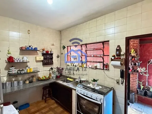 Casa com 286m² 4 quartos e 3 banheiros, à venda, no bairro Indaia em Caraguatatuba