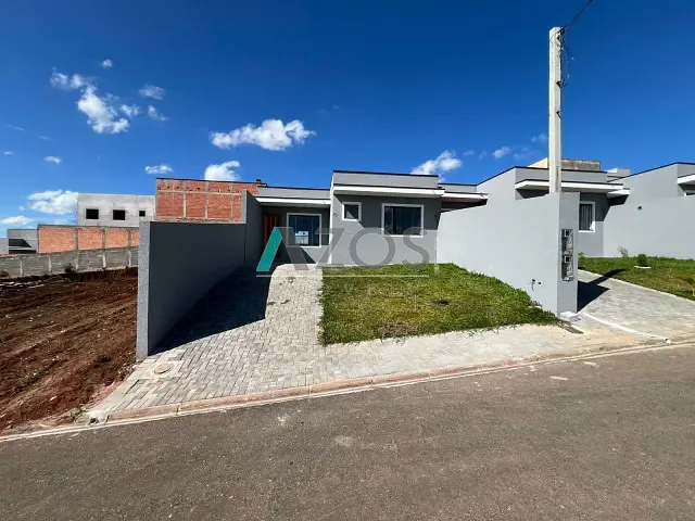 Casa com 160m² 3 quartos e 2 banheiros, à venda, no bairro Rincão em Colombo