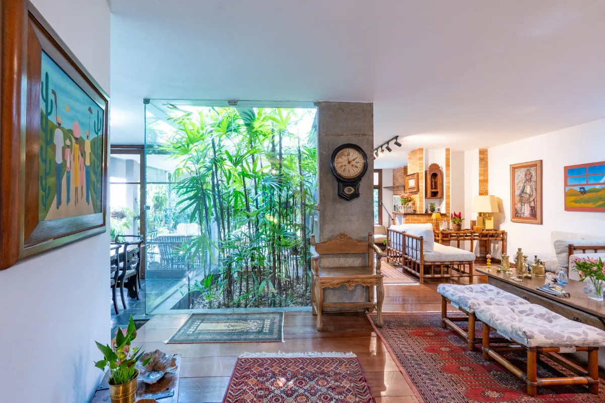 Casa para venda em Jardim Leonor com 4 quartos, sendo 4 suítes, 571m²