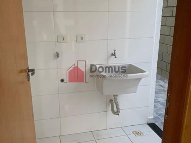Casa à venda, no bairro Vila Areao em Taubaté