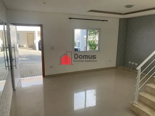 Casa à venda, no bairro Vila Areao em Taubaté