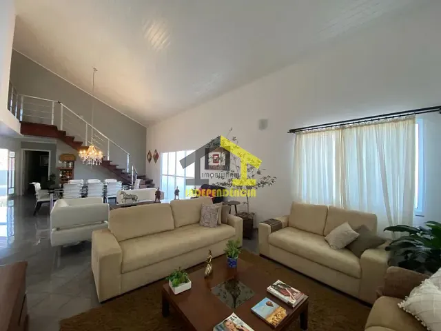 Casa com 300m² 3 quartos e 2 banheiros, à venda, no bairro Residencial Fazenda Serrinha em Itatiba