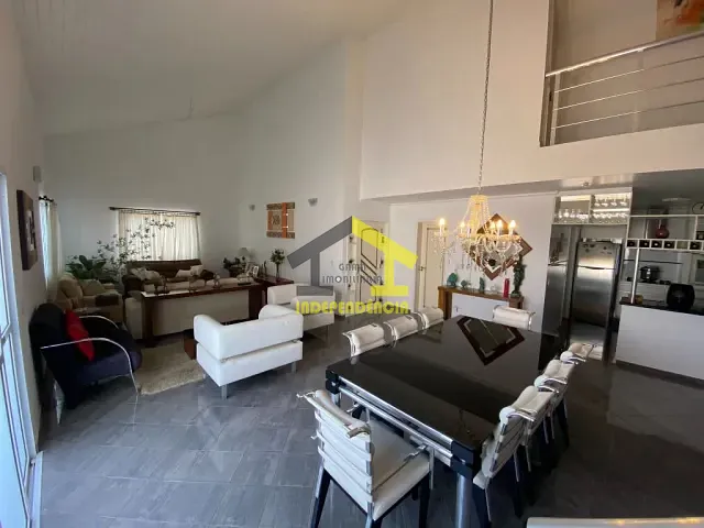 Casa com 300m² 3 quartos e 2 banheiros, à venda, no bairro Residencial Fazenda Serrinha em Itatiba