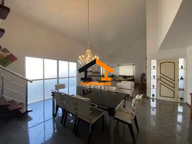 Casa com 300m² 3 quartos e 2 banheiros, à venda, no bairro Residencial Fazenda Serrinha em Itatiba