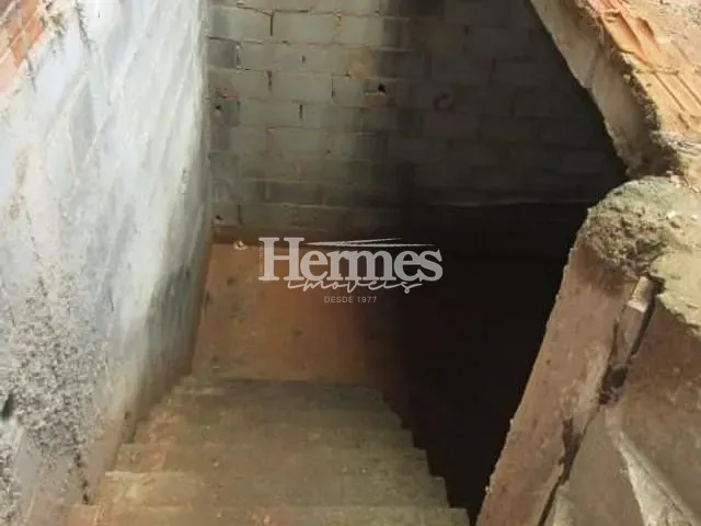 Casa com 350m² 2 quartos e 2 banheiros, à venda, no bairro Jardim Calegaris em Paulínia