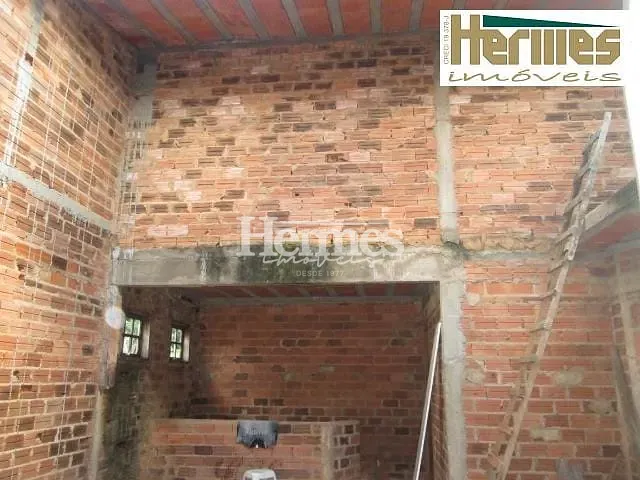 Casa com 350m² 2 quartos e 2 banheiros, à venda, no bairro Jardim Calegaris em Paulínia