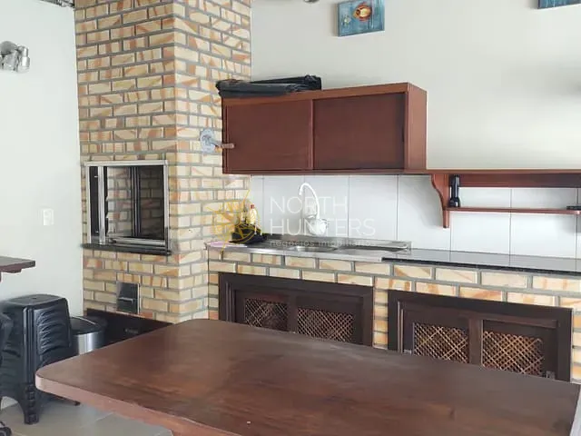 Casa com 300m² 3 quartos e 4 banheiros, à venda, no bairro Saguaçu em Joinville