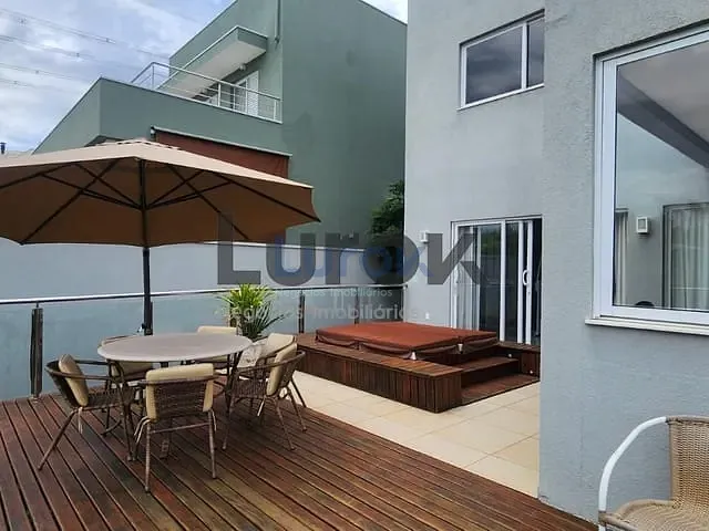 Casa com 275m² 3 quartos e 2 banheiros, à venda, no bairro Parque das Quaresmeiras em Campinas