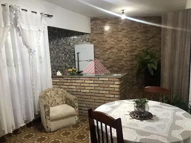 Casa com 237m² 3 quartos e 2 banheiros, à venda, no bairro Parque das Américas em Mauá