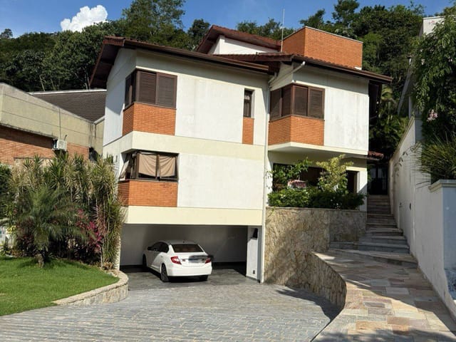Casa com 420m² 4 quartos e 7 banheiros, à venda, no bairro Alphaville em Santana de Parnaíba