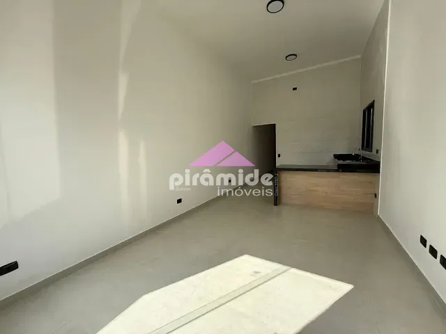 Casa com 150m² 2 quartos e 2 banheiros, à venda, no bairro Golfinho em Caraguatatuba