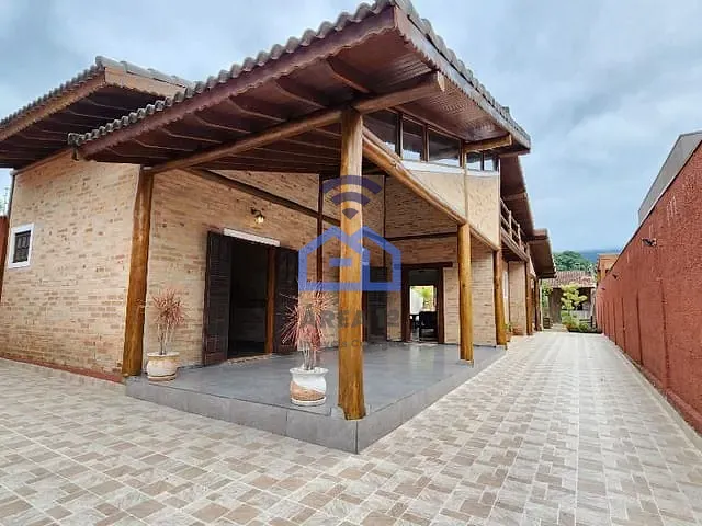 Casa com 402m² 4 quartos e 3 banheiros, à venda, no bairro Massaguaçu em Caraguatatuba