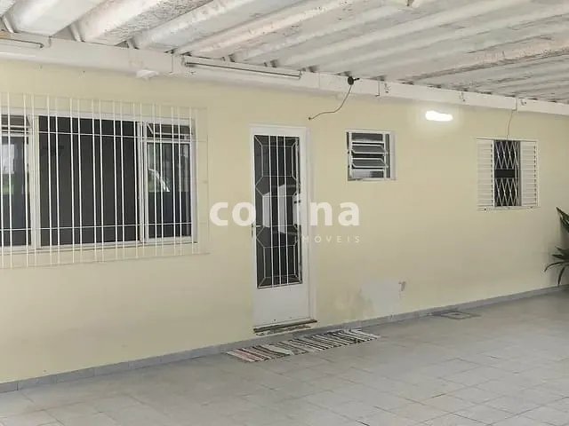 Casa com 251m² 2 quartos e 2 banheiros, à venda, no bairro Quitaúna em Osasco