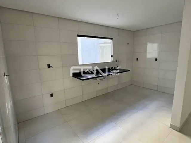 Casa 3 quartos e 2 banheiros, à venda, no bairro Ipitanga em Lauro de Freitas