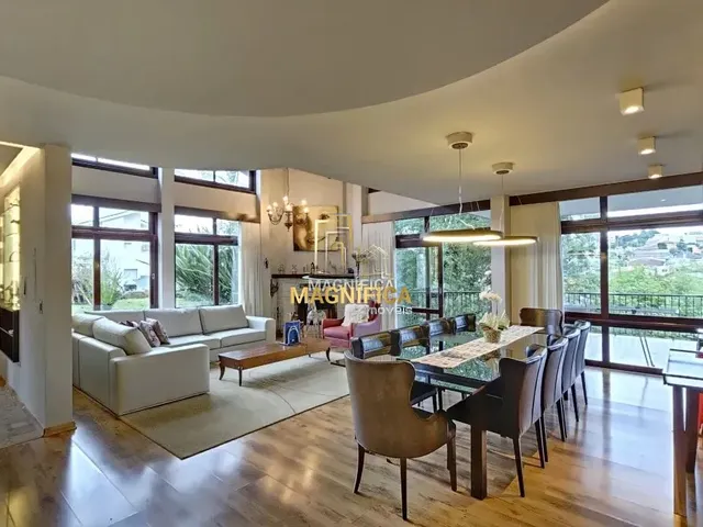 Casa 4 quartos e 5 banheiros, à venda, no bairro Campo Comprido em Curitiba