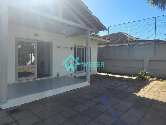 Casa com 432m² 2 quartos e 4 banheiros, para alugar, no bairro Vila Nova em Novo Hamburgo