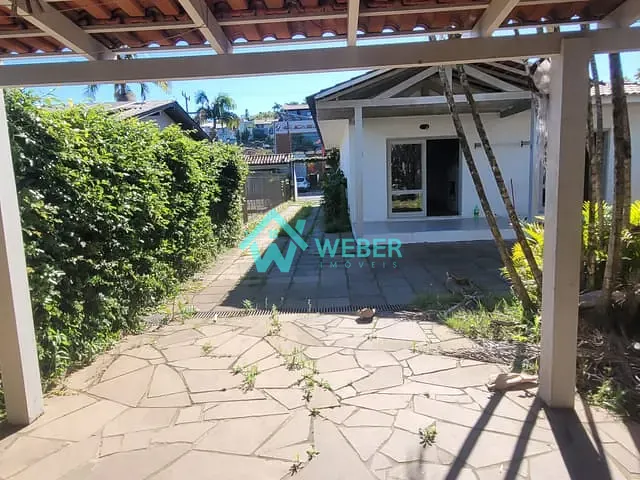 Casa com 432m² 2 quartos e 4 banheiros, para alugar, no bairro Vila Nova em Novo Hamburgo