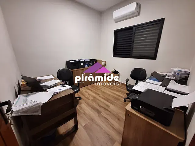 Casa com 90m² 2 quartos e 2 banheiros, à venda, no bairro Centro em Caraguatatuba