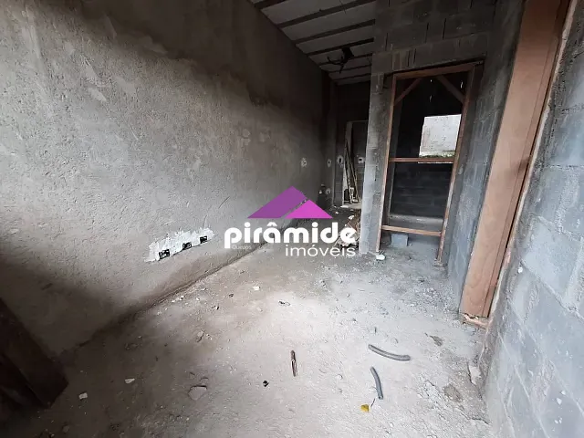 Casa com 29m² 1 quarto e 1 banheiro, para alugar, no bairro Jardim Britânia em Caraguatatuba