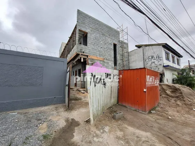 Casa com 29m² 1 quarto e 1 banheiro, para alugar, no bairro Jardim Britânia em Caraguatatuba