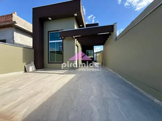 Casa com 245m² 3 quartos e 2 banheiros, à venda, no bairro Jardim das Gaivotas em Caraguatatuba