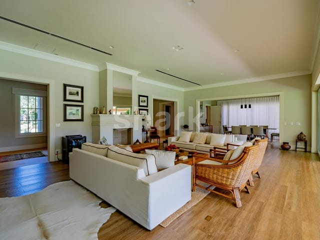 Casa com 3100m² 5 quartos e 8 banheiros, à venda ou para alugar, no bairro Fazenda Santo Antonio - Haras Larissa em Monte Mor